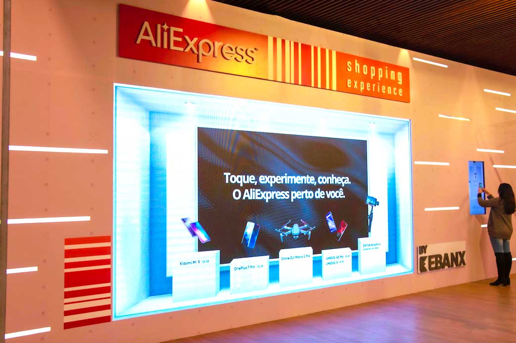 Loja da AliExpress no Shopping Mueller, em Curitiba. Foto: Ebanx/divulgação