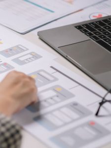 Qual a importância do design e da experiência do usuário no e-commerce