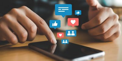 Prova social com IA: como reviews e resumos automáticos elevam a confiança no funil de vendas